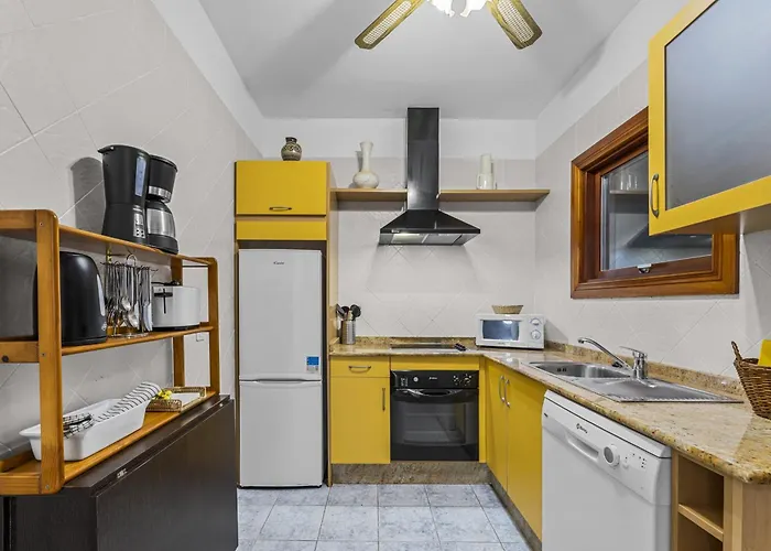 فيلة Bezanilla - Vipvipvillas بلايا بلانكا