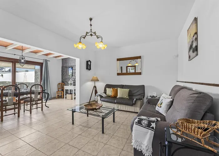 Bezanilla - Vipvipvillas بلايا بلانكا