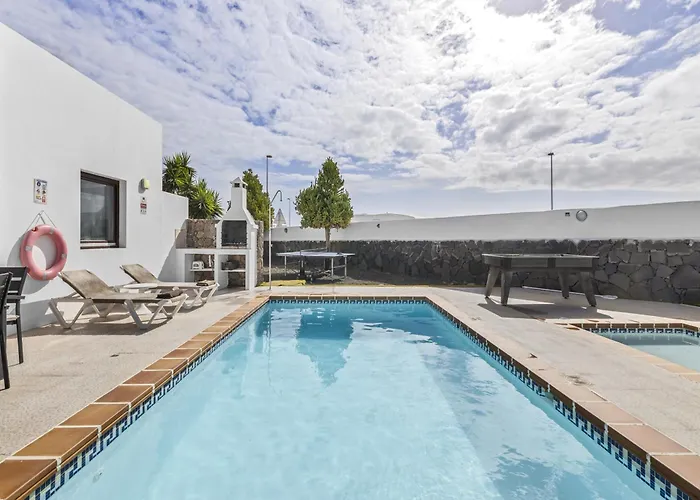 Bezanilla - Vipvipvillas فيلة *