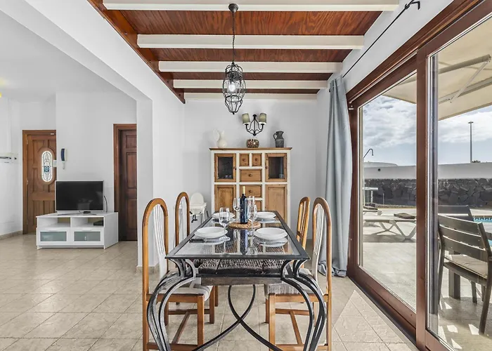 Bezanilla - Vipvipvillas * بلايا بلانكا