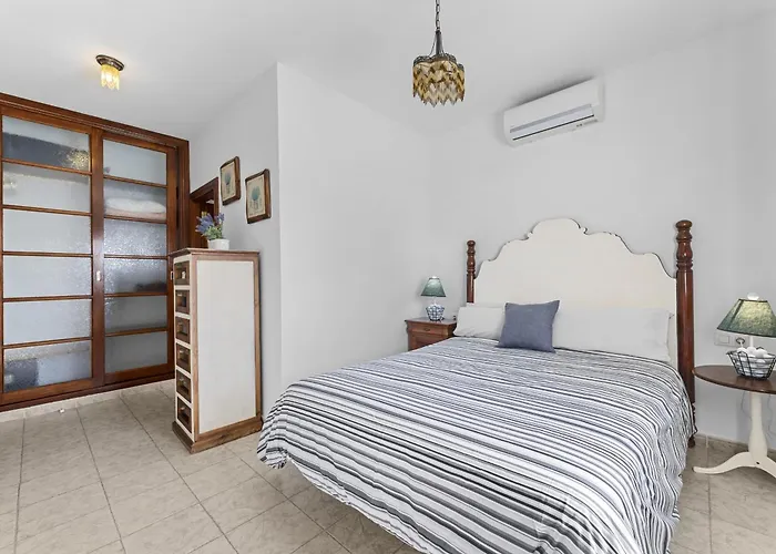 فيلة Bezanilla - Vipvipvillas بلايا بلانكا